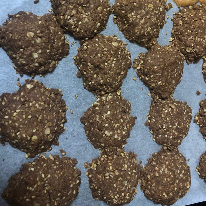 チョコ風味のきな粉入りオートミールクッキー